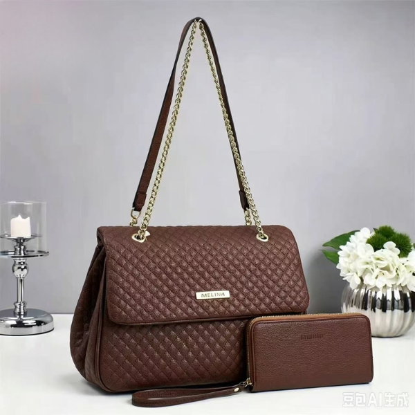 Sac à Main Matelassé Élégant avec Portefeuille Assorti